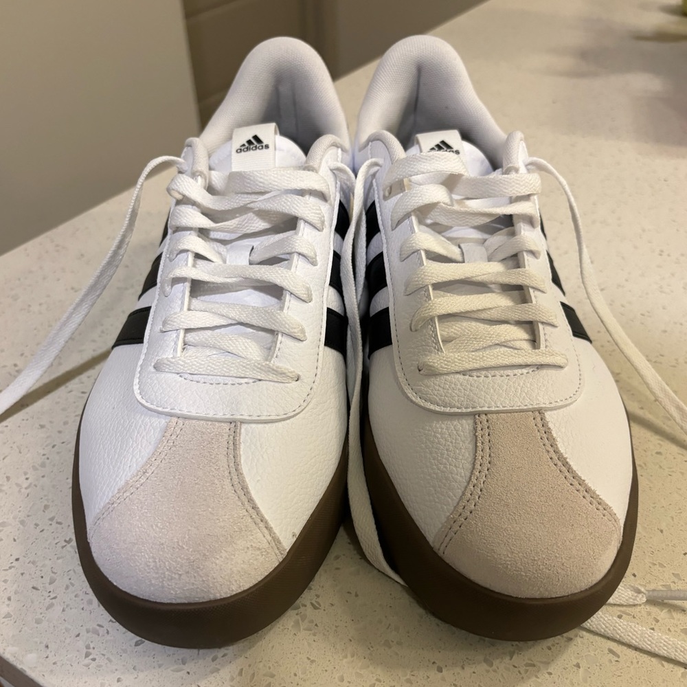 Adidas - Picture 5 of 6